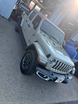 2022 Jeep Gladiator Overland Pickup 4D 5 ft