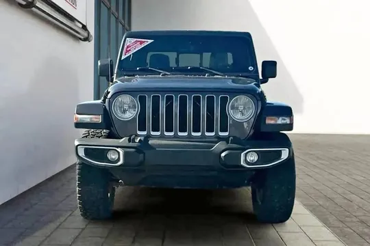 2022 Jeep Gladiator Overland Pickup 4D 5 ft