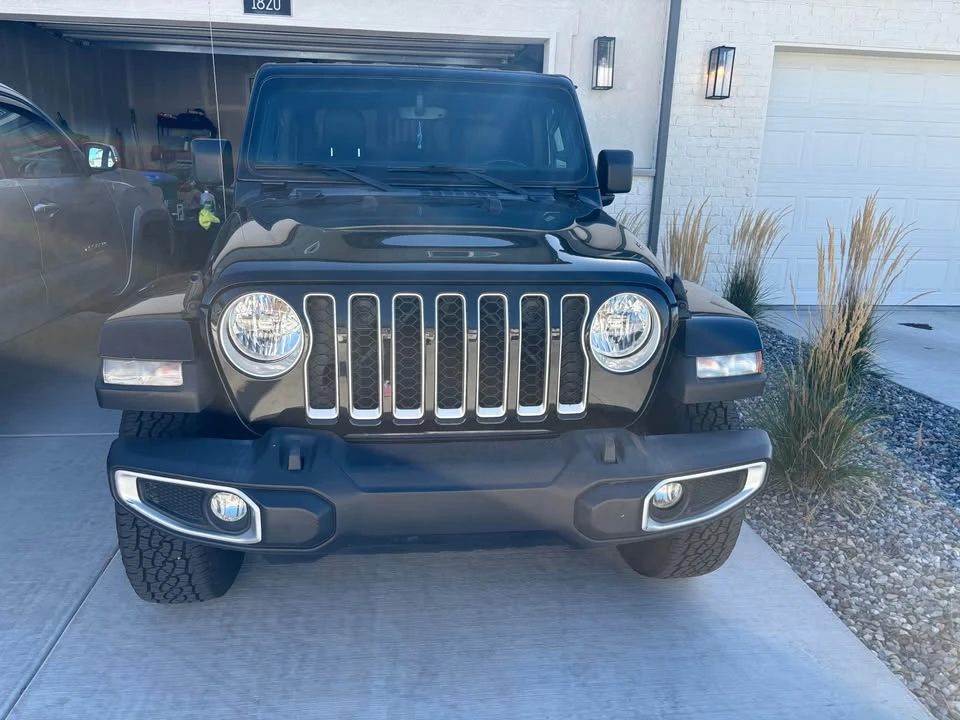 2022 Jeep JT Gladiator - Image 2 of 10