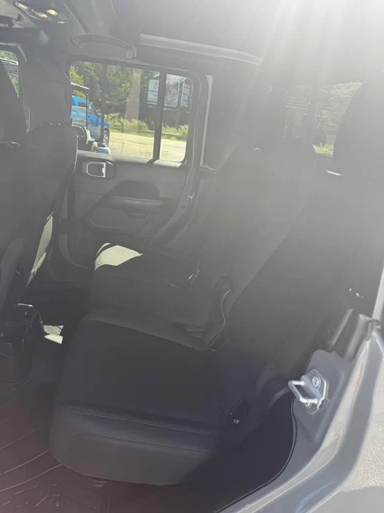 2022 Jeep JT Gladiator - Image 10 of 20