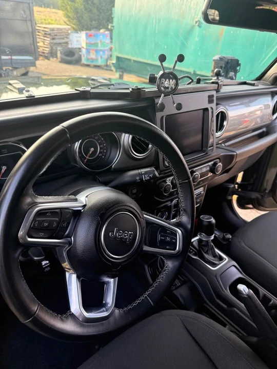 2022 Jeep JT Gladiator - Image 18 of 20