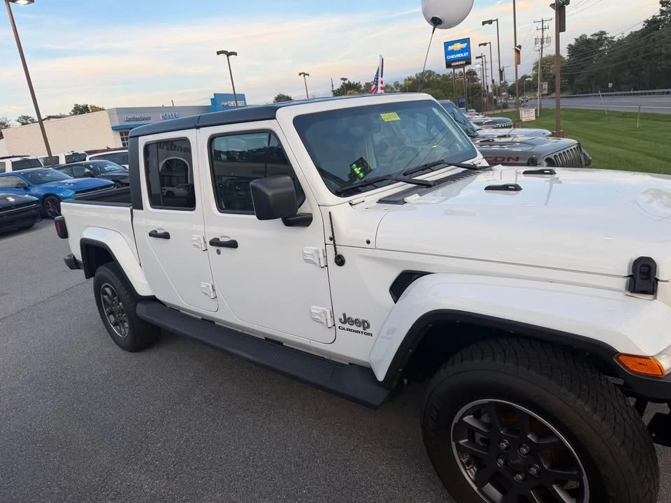 2022 Jeep JT Gladiator - Image 3 of 16