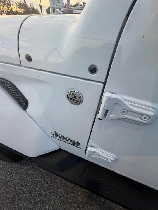 2022 Jeep JT Gladiator - Image 15 of 16