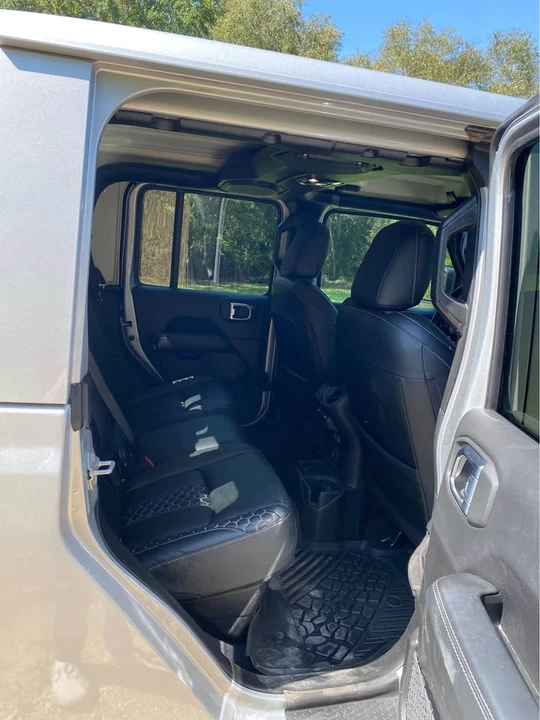 2022 Jeep JT Gladiator - Image 8 of 17