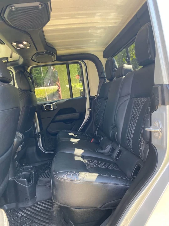 2022 Jeep JT Gladiator - Image 12 of 17