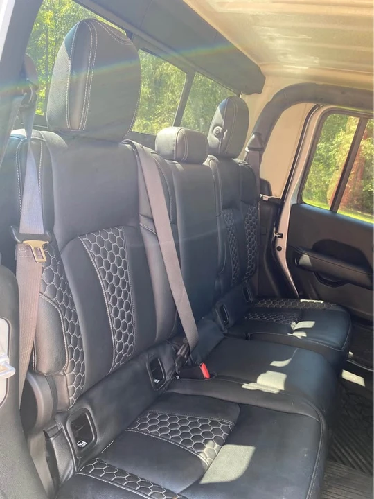 2022 Jeep JT Gladiator - Image 9 of 17
