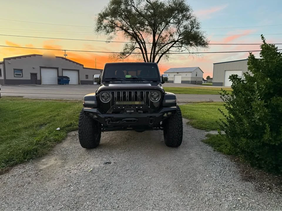 2022 Jeep JT Gladiator - Image 2 of 4