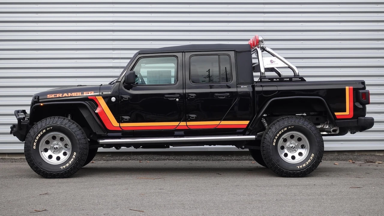 2022 Jeep JT Gladiator - Image 2 of 13