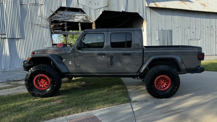 2022 Jeep JT Gladiator - Image 2 of 12