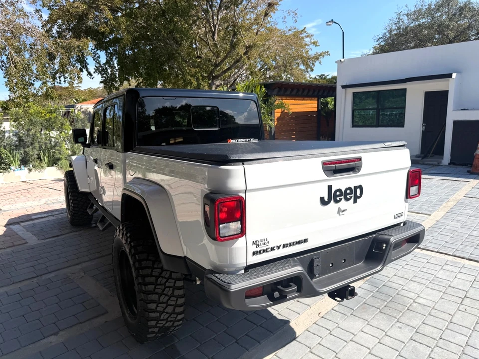 2022 Jeep JT Gladiator - Image 18 of 21