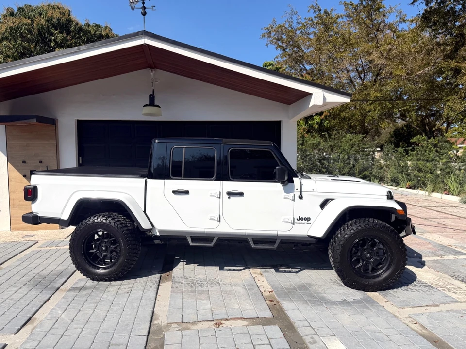 2022 Jeep JT Gladiator - Image 13 of 21