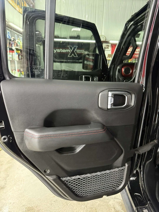 2022 Jeep JT Gladiator - Image 17 of 23