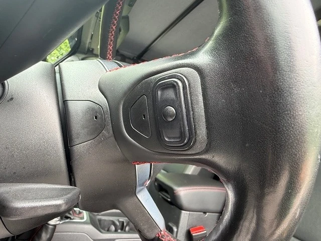 2022 Jeep JT Gladiator - Image 17 of 31