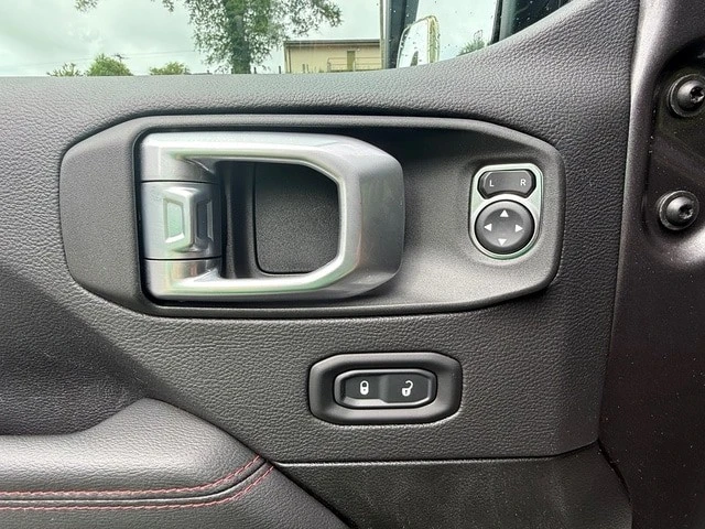 2022 Jeep JT Gladiator - Image 16 of 31