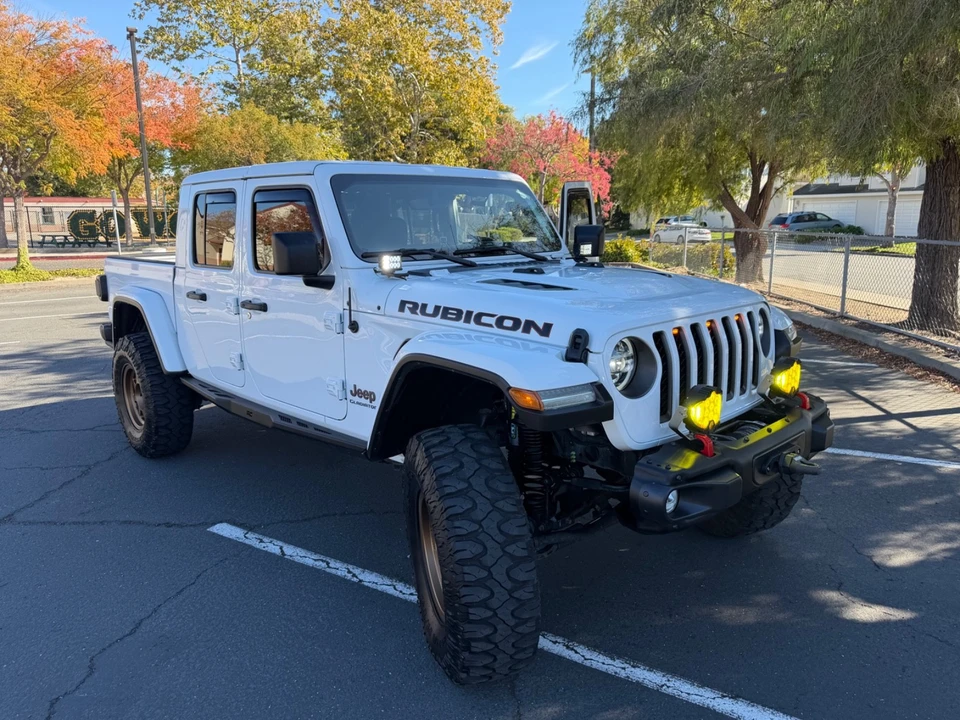 2022 Jeep JT Gladiator - Image 2 of 21