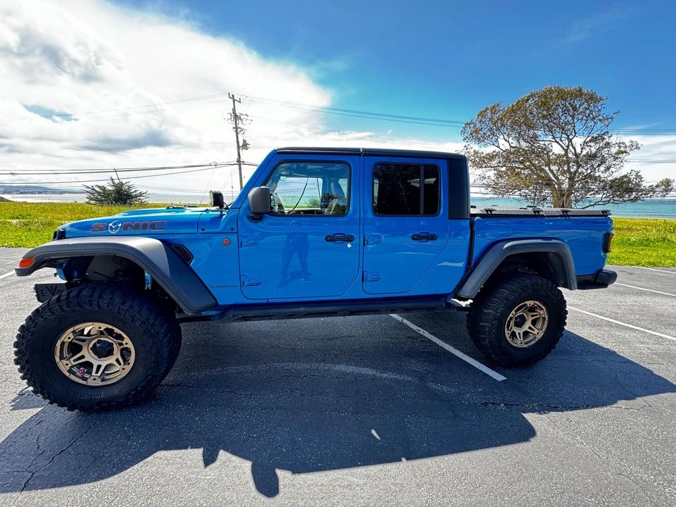 2022 Jeep JT Gladiator - Image 9 of 31