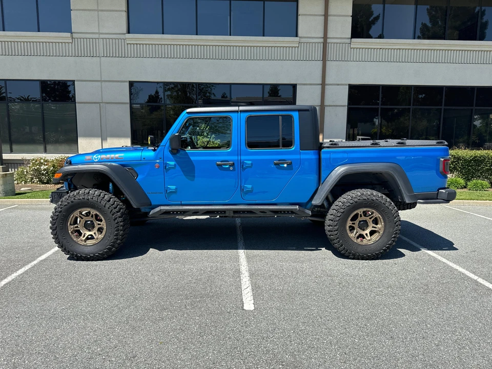 2022 Jeep JT Gladiator - Image 10 of 31