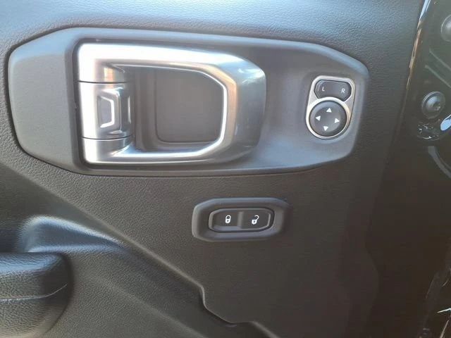 2022 Jeep JT Gladiator - Image 3 of 12