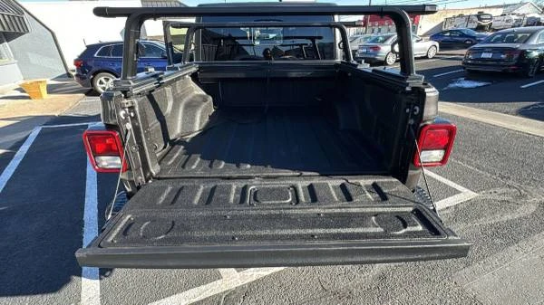 2022 Jeep JT Gladiator - Image 17 of 21