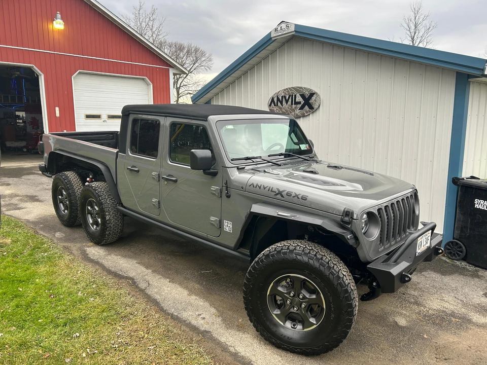 2022 Jeep JT Gladiator - Image 16 of 31
