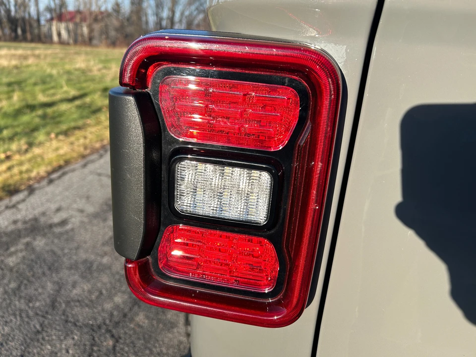 2022 Jeep JT Gladiator - Image 30 of 31