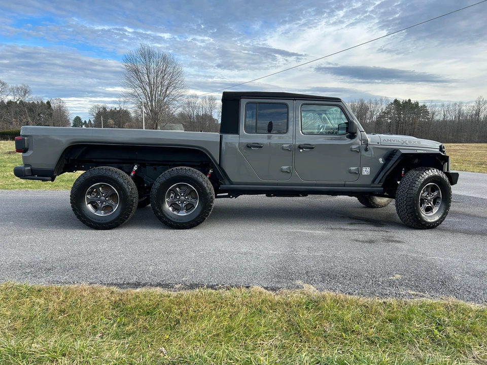 2022 Jeep JT Gladiator - Image 12 of 31