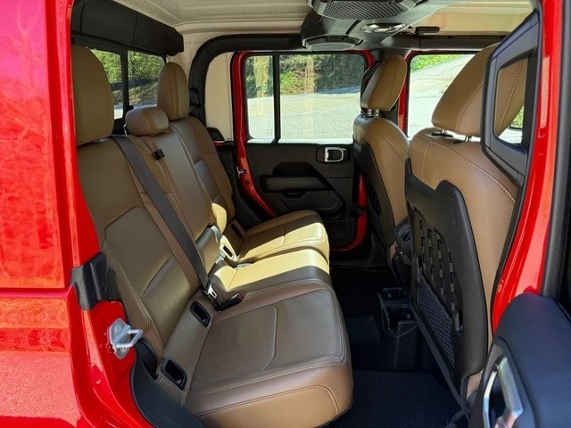 2022 Jeep JT Gladiator - Image 17 of 21