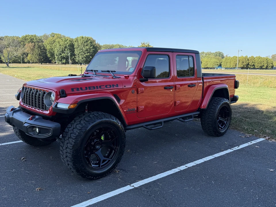 2022 Jeep JT Gladiator - Image 2 of 31