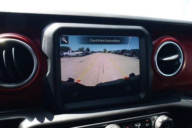 2022 Jeep JT Gladiator - Image 17 of 18