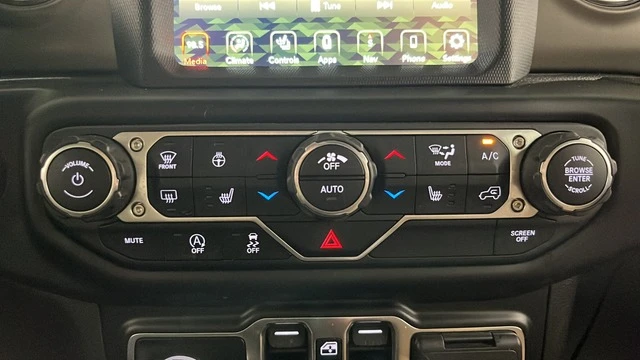 2022 Jeep JT Gladiator - Image 17 of 20