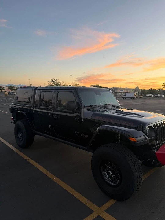 2022 Jeep JT Gladiator - Image 3 of 7