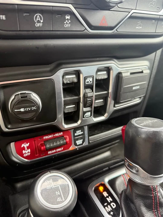 2022 Jeep JT Gladiator - Image 11 of 14