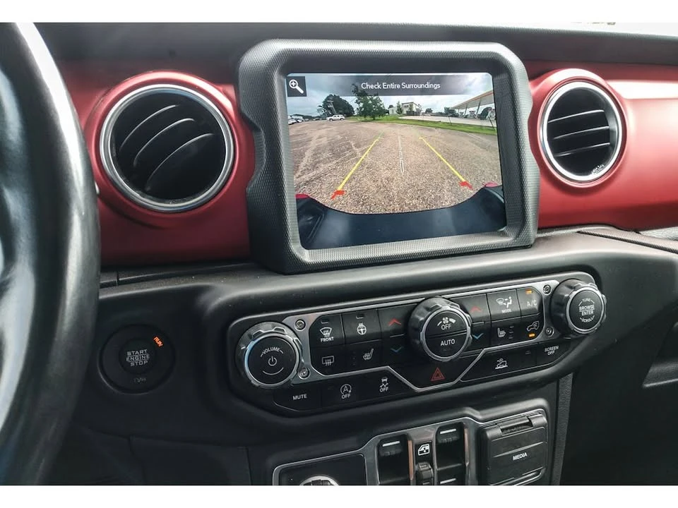 2022 Jeep JT Gladiator - Image 18 of 19