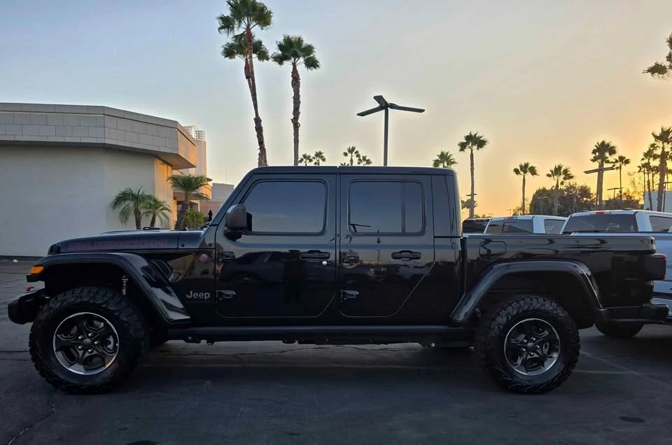 2022 Jeep JT Gladiator - Image 3 of 11