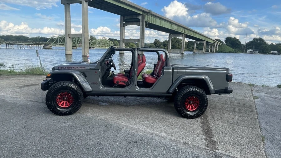 2022 Jeep JT Gladiator - Image 2 of 12