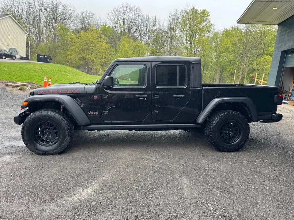 2022 Jeep JT Gladiator - Image 2 of 11