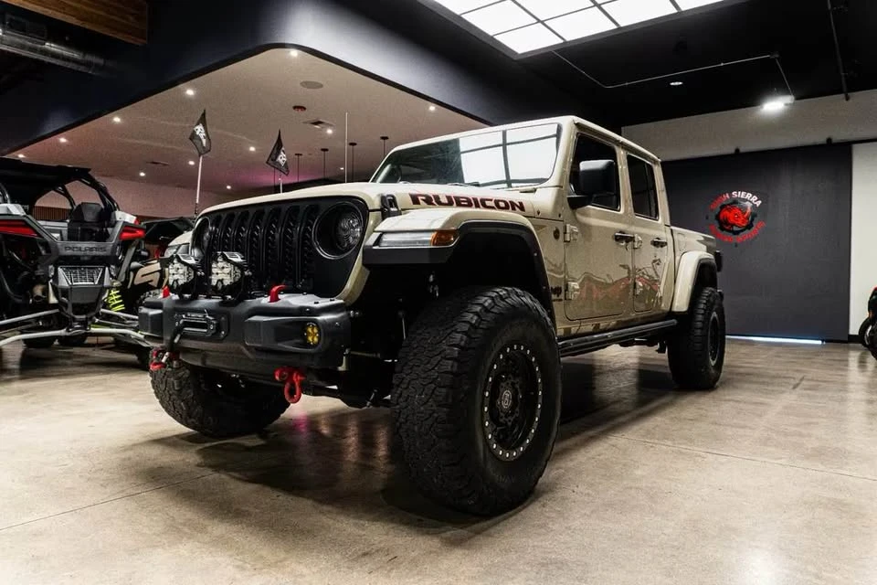 2022 Jeep JT Gladiator - Image 2 of 14