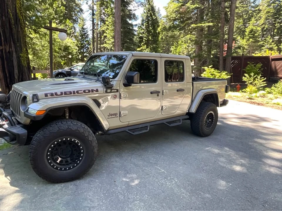 2022 Jeep JT Gladiator - Image 2 of 9