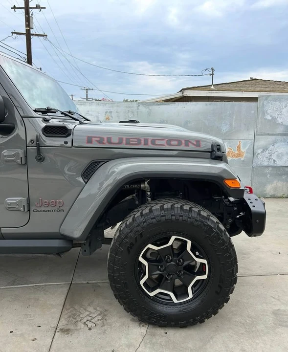 2022 Jeep JT Gladiator - Image 2 of 7