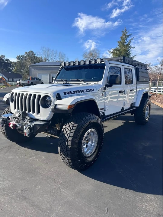 2022 Jeep JT Gladiator - Image 2 of 20