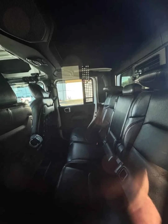 2022 Jeep JT Gladiator - Image 8 of 9