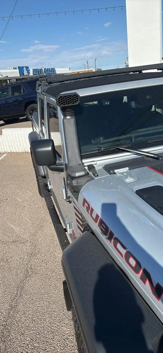 2022 Jeep JT Gladiator - Image 2 of 5