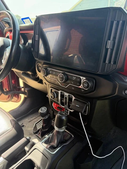 2022 Jeep JT Gladiator - Image 13 of 20