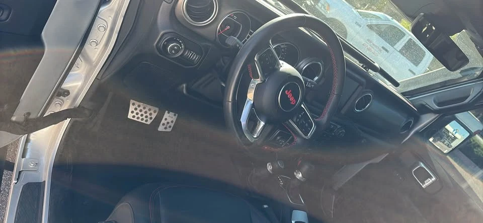 2022 Jeep JT Gladiator - Image 5 of 5