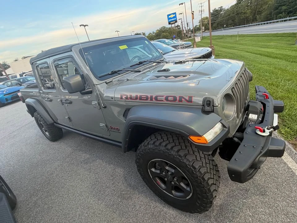 2022 Jeep JT Gladiator - Image 2 of 18