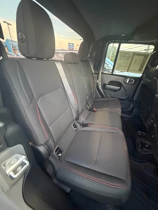 2022 Jeep JT Gladiator - Image 9 of 18