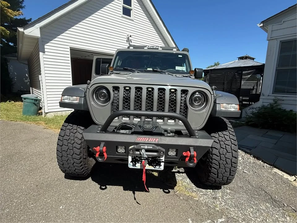 2022 Jeep JT Gladiator - Image 2 of 9