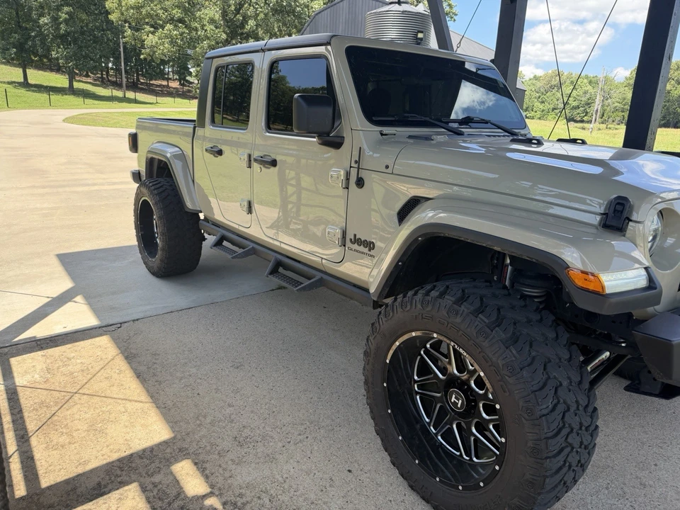 2022 Jeep JT Gladiator - Image 3 of 11