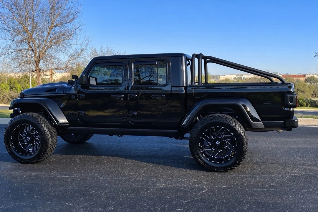 2022 Jeep JT Gladiator - Image 11 of 21