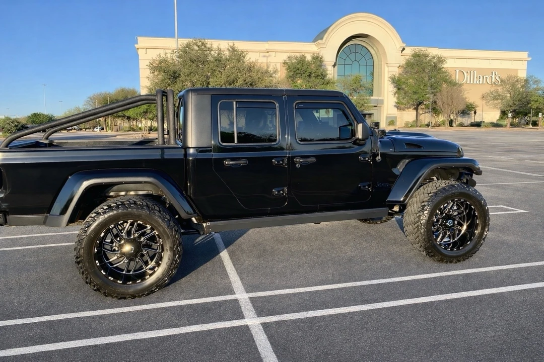 2022 Jeep JT Gladiator - Image 2 of 21